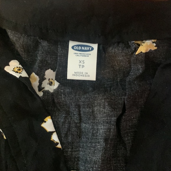 Spring Old Navy Tank - Picture 4 of 4